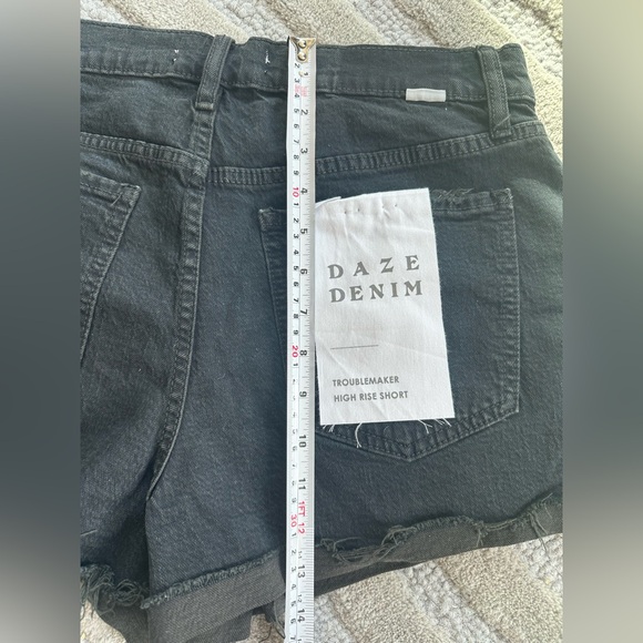 New with tag High rise black jean shorts Size 30 - Picture 7 of 7